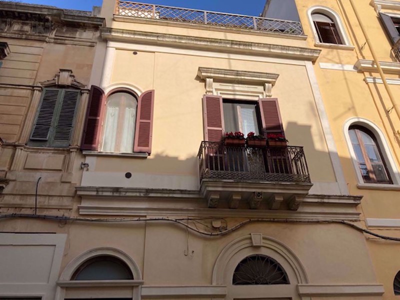 Appartamento in Vendita a Brindisi, 400'000€, 180 m²