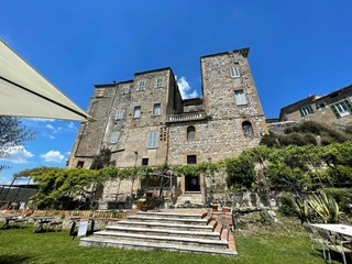 Casa Semi Indipendente in Vendita a Amelia, 230 m²