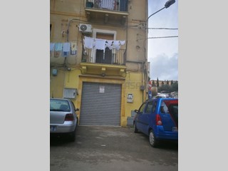 Immobile commerciale in Vendita a Caltanissetta, 62'000€, 81 m²