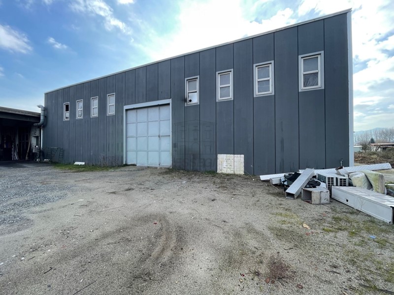 Capannone in Vendita a Capannori, 300'000€, 572 m²