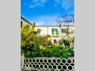 Bilocale in Vendita a Sarzana, 67'000€, 50 m²