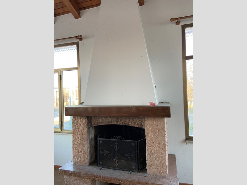 Appartamento in Vendita a Fiume Veneto, zona Centro , 130'000€, 200 m²