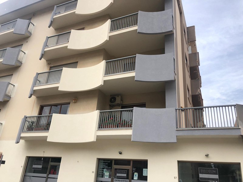 Monolocale in Vendita a Trapani, zona ZONA RESIDENZIALE DI TRAPANI, 150'000&euro;, 145 m²