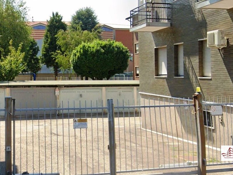 Box in Vendita a Magenta, 8'000€, 12 m²