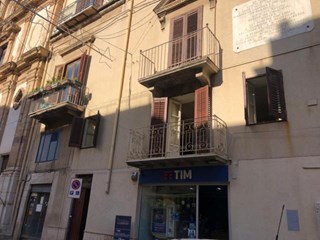 Casa Indipendente in Vendita a Alcamo, zona CENTRO ALCAMO, 120'000€, 101 m², con Box