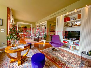 Appartamento in Vendita a Montecatini Terme, 370'000€, 160 m²