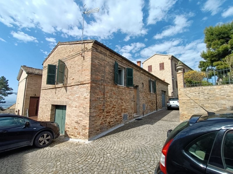 Casa Indipendente in Vendita a Montecosaro, 200'000&euro;