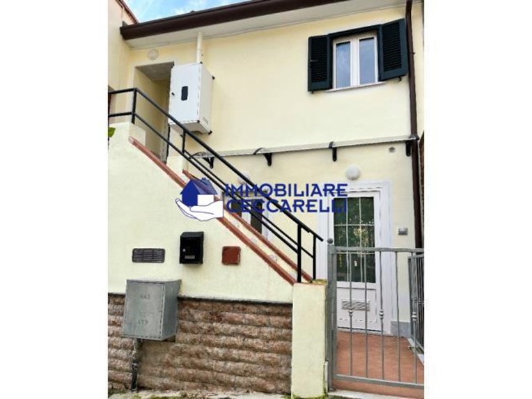 Casa Semi Indipendente in Vendita a Massa, zona Mirteto, 129'000€, 55 m², arredato