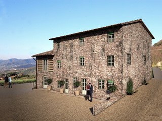 Casale in Vendita a Lucca, 800'000€, 600 m², con Box