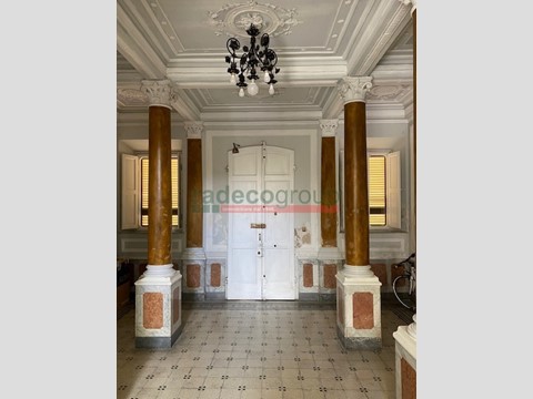 Casa Indipendente in Vendita a Livorno, zona Porta a Mare, 580'000&euro;, 500 m²