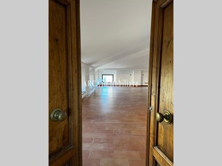 Appartamento in Vendita a Pietrasanta, 1'200'000€, 203 m², con Box