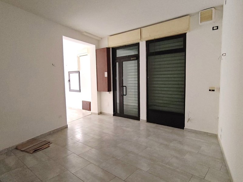 Negozio in Affitto a Adria, 500€, 60 m²