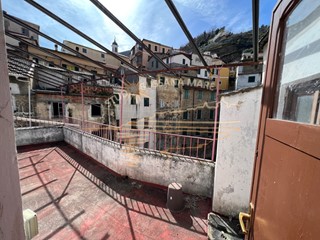 Appartamento in Vendita a Ceriana, 39'000€, 120 m²