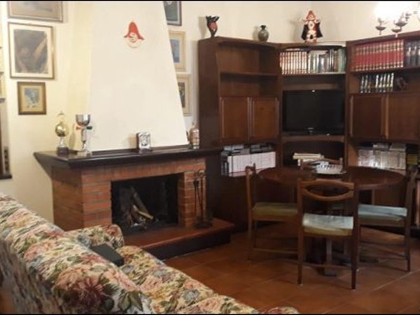 Casa Indipendente in Vendita a Viareggio, 295'000€, 130 m²