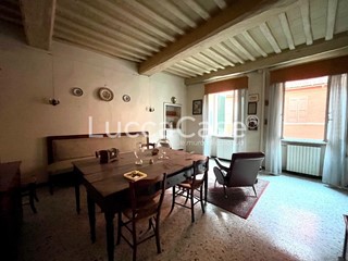 Appartamento in Vendita a Montecarlo, 210'000&euro;, 170 m²