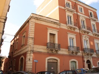 Appartamento in Vendita a Siracusa, zona ORTIGIA - UMBERTO, 145'000&euro;, 110 m²