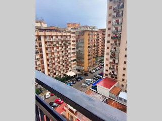 Trilocale in Vendita a Palermo, zona De Gasperi - Croce Rossa, 210'000€, 80 m²