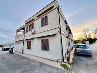 Casa Indipendente in Vendita a Pisa, zona Ospedaletto, 329'000€, 340 m²