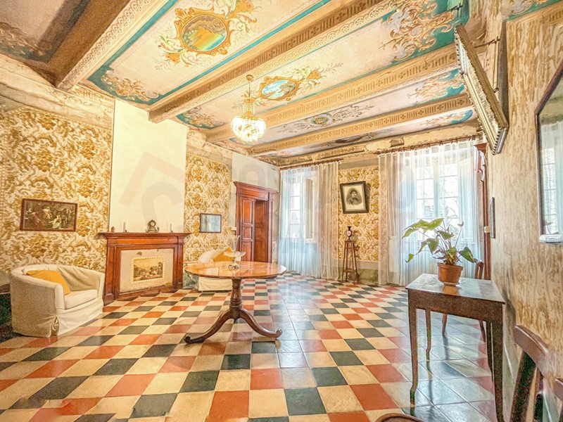 Casa Indipendente in Vendita a Cupramontana, zona Cupramontana, 298'000€, 455 m²