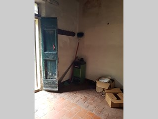 Rustico in Vendita a Calci, 85'000€, 150 m²