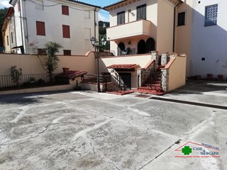 Casa Semi Indipendente in Vendita a Capannori, 295'000€, 180 m²