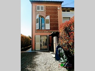 Casa Semi Indipendente in Vendita a Capannori, 220'000€, 110 m²