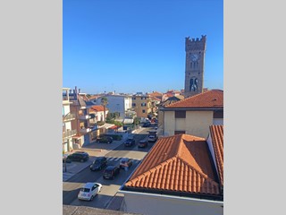 Casa Indipendente in Vendita a San Benedetto del Tronto, 295'000€, 300 m², con Box