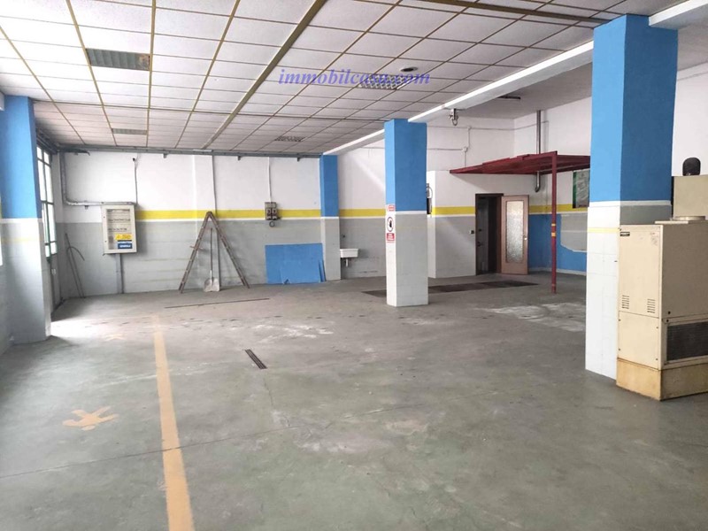 Magazzino in Affitto a Cuneo, 1'200€, 300 m²