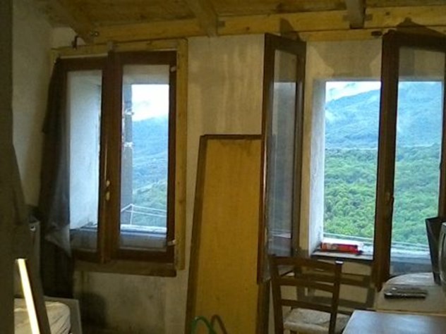 Quadrilocale in Vendita a Aurigo, 25'000€, 45 m²