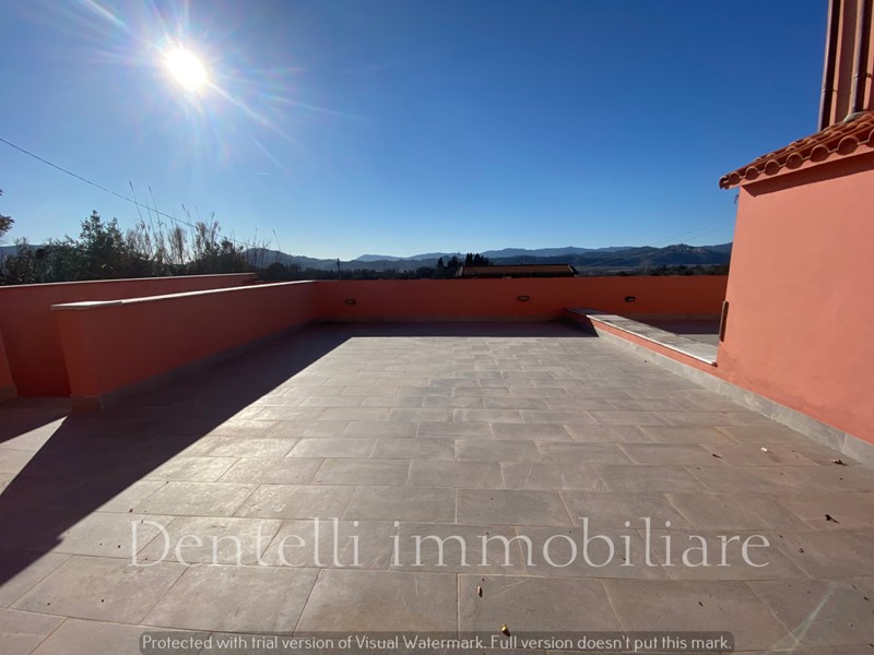 Casa Semi Indipendente in Vendita a Sarzana, 350'000&euro;, 200 m², con Box