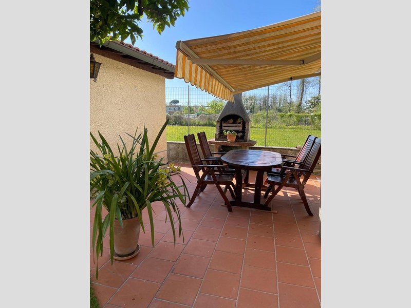 Casa Indipendente in Vendita a Massa, zona Marina di Massa, 370'000€, 100 m², arredato