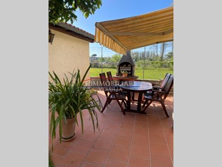 Casa Indipendente in Vendita a Massa, zona Marina di Massa, 370'000€, 100 m², arredato