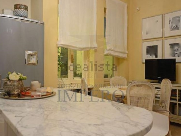 Appartamento in Vendita a Sanremo, 720'000€, 300 m², con Box