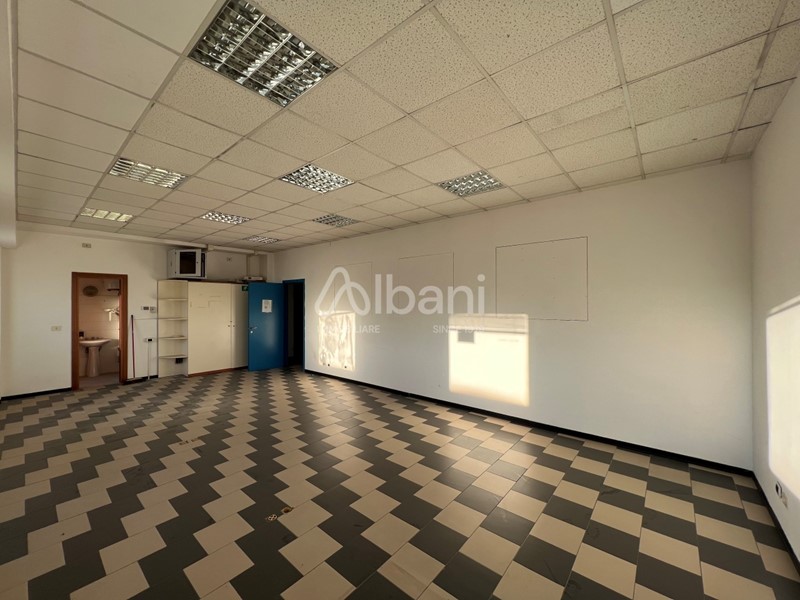Ufficio in Vendita a La Spezia, 140'000€, 156 m²