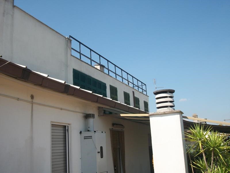 Casa Semi Indipendente in Affitto a Roma, zona Ardeatino/Colombo/Garbatella, 450€, 16 m²