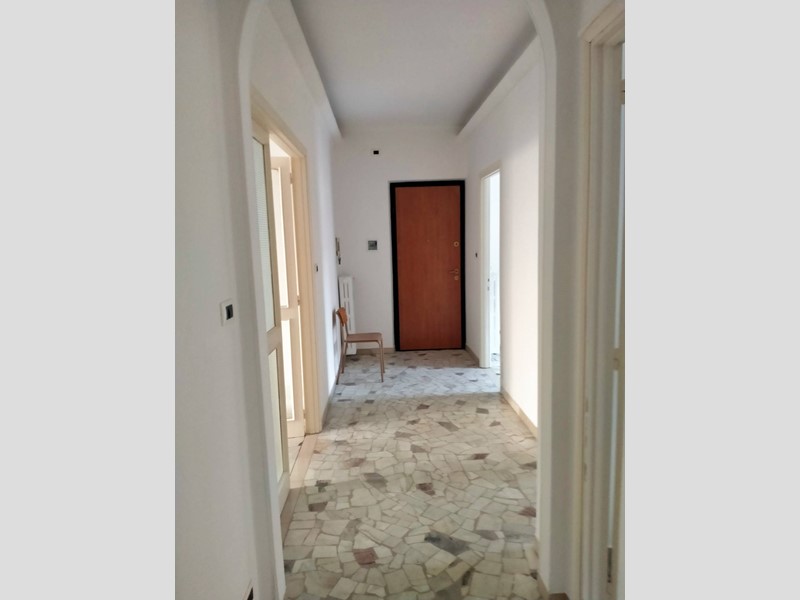 Quadrilocale in Vendita a Alessandria, zona Centro-P.zza Garibaldi, 115'000€, 115 m²