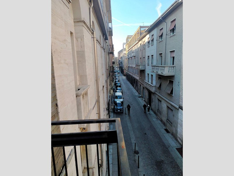 Quadrilocale in Vendita a Alessandria, zona Centro-P.zza Garibaldi, 110'000€, 115 m²