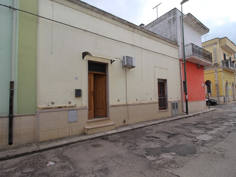 Casa Indipendente in Vendita a Manduria, 75'000€, 80 m²