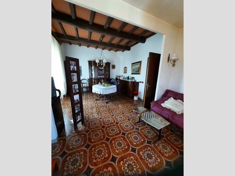 Appartamento in Vendita a Rapolano Terme, 130'000€, 100 m²