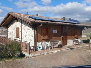 Casa Indipendente in Vendita a Fabriano, zona Le Quadrelle, 105'000€, 128 m²