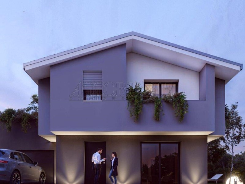 Casa Indipendente in Vendita a Campodoro, 420'000€, 220 m², con Box