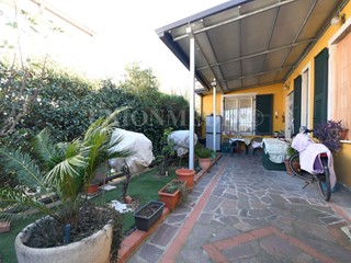 Casa Indipendente in Vendita a Sarzana, 325'000&euro;, 150 m²