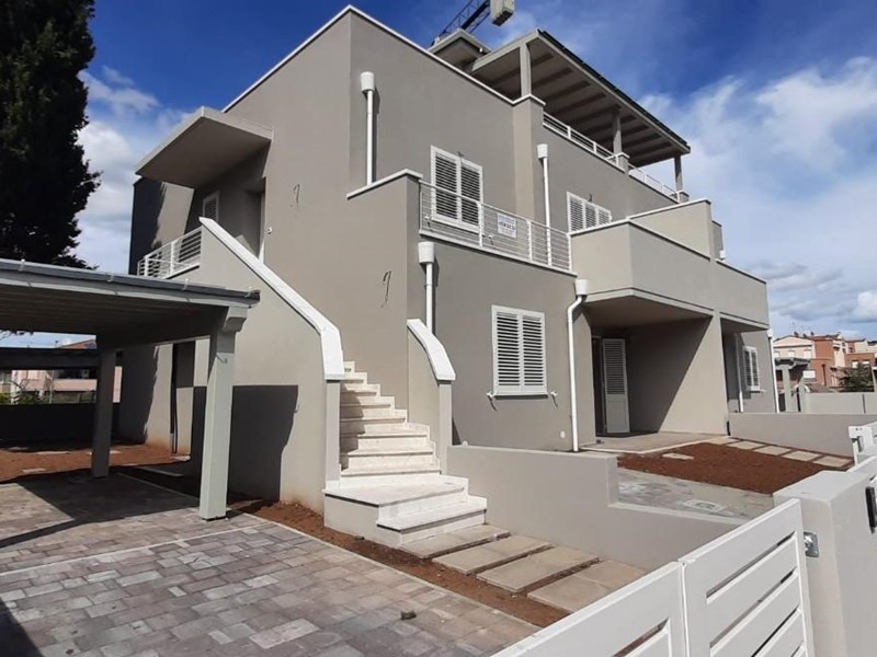 Appartamento in Vendita a Cecina, zona Cecina Marina, 380'000€, 100 m²