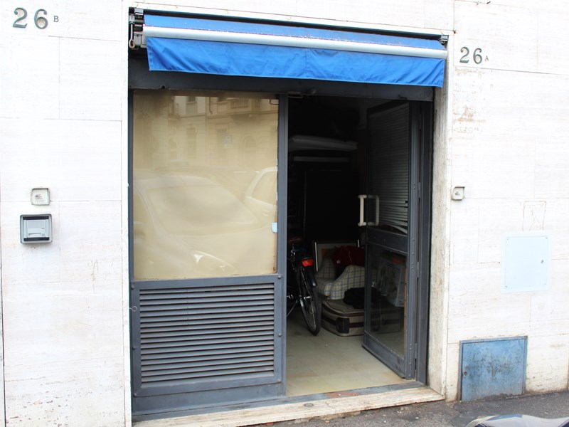 Immobile commerciale in Vendita a Firenze, zona VIA CAPO DI MONDO, 44'000€, 18 m²