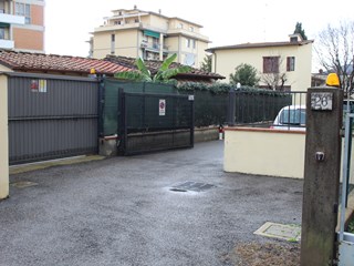 Posto auto in Vendita a Firenze, zona VIA ARETINA, 13'000€, 22 m²