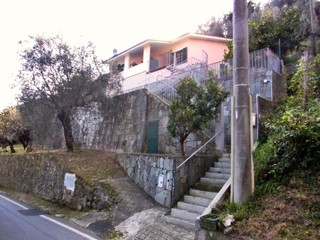 Casa Indipendente in Vendita a Levanto, 650'000€, 181 m², con Box