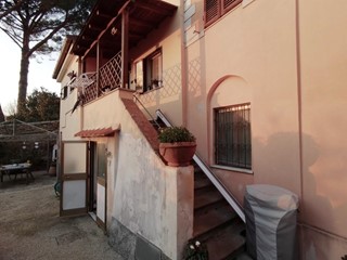 Casa Indipendente in Vendita a Calci, 148'000€, 160 m²