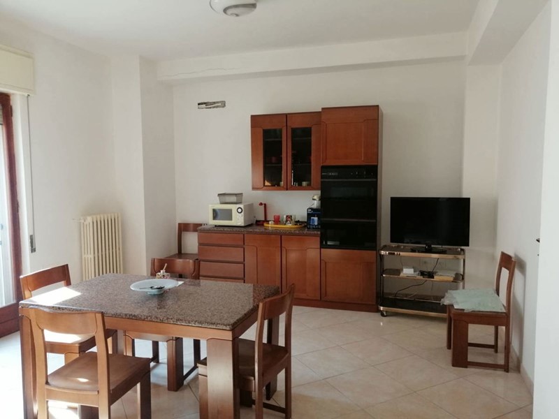 Trilocale in Vendita a Margherita di Savoia, 100'000€, 75 m², arredato