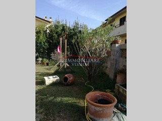 Casa Semi Indipendente in Vendita a Massa, zona Marina di Massa, 340'000€, 160 m², arredato