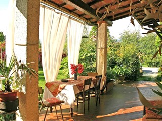 Casale in Vendita a Pietrasanta, 850'000€, 220 m², arredato